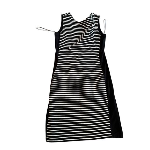Athleta Dresses & Skirts - Athleta Athletic sporty black and white stripe short dress size small